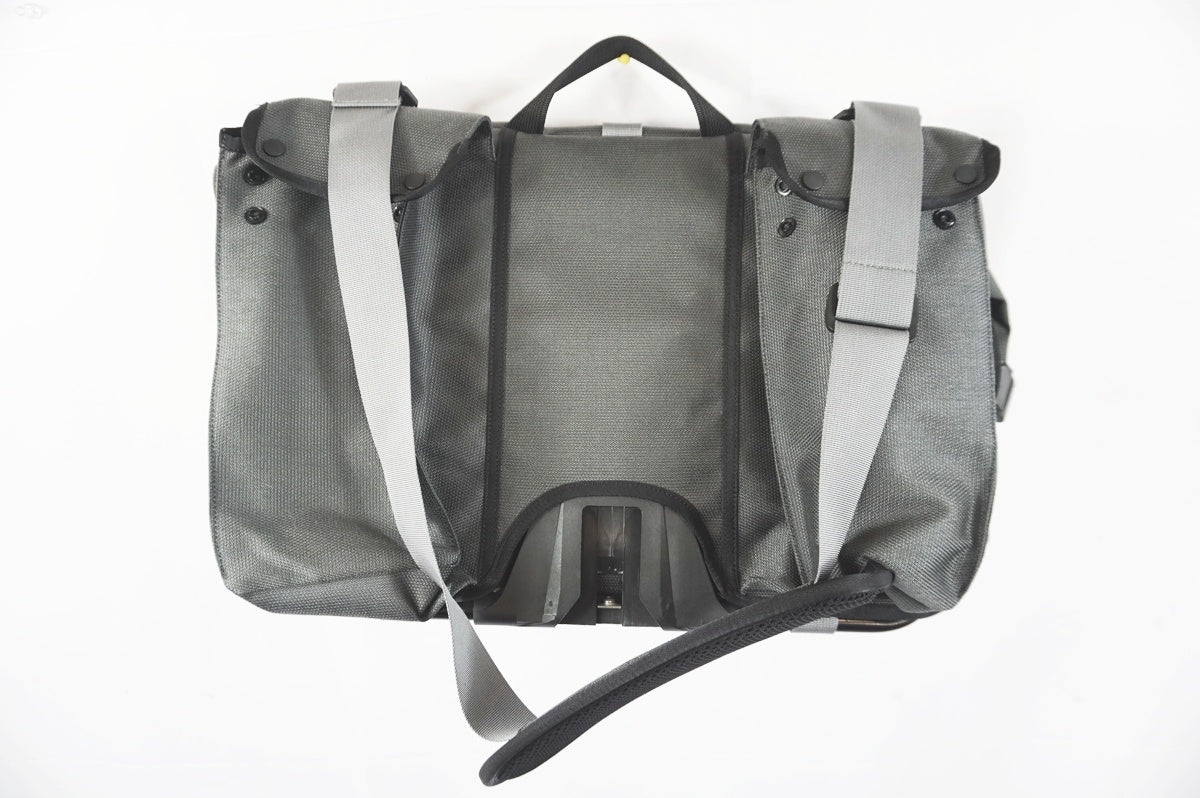 BROMPTON 「ブロンプトン」 ROLL TOP BAG フロントバッグ
