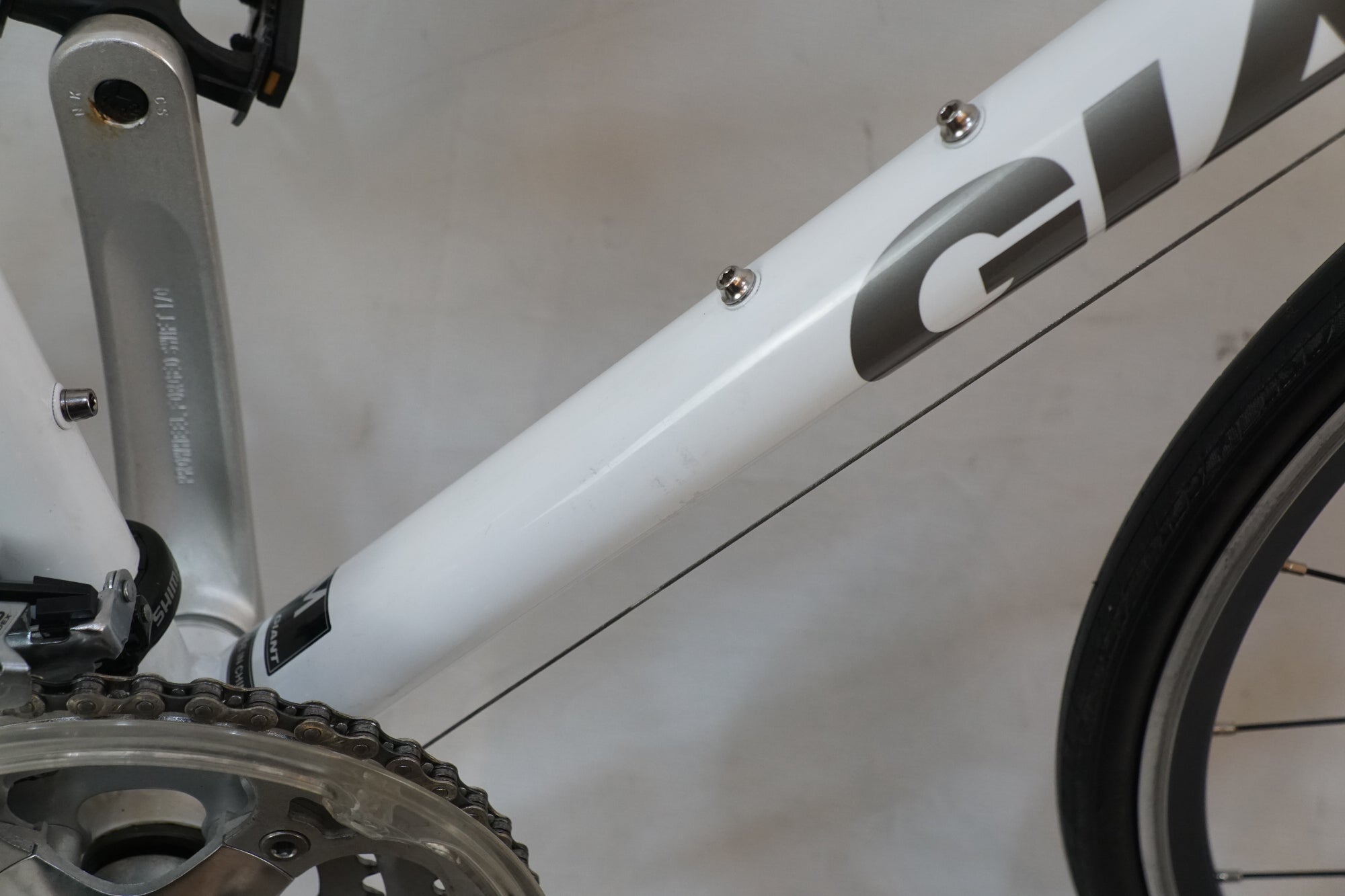 GIANT 「ジャイアント」 ESCAPE R3 2015年モデル クロスバイク / バイチャリ浦和ベース