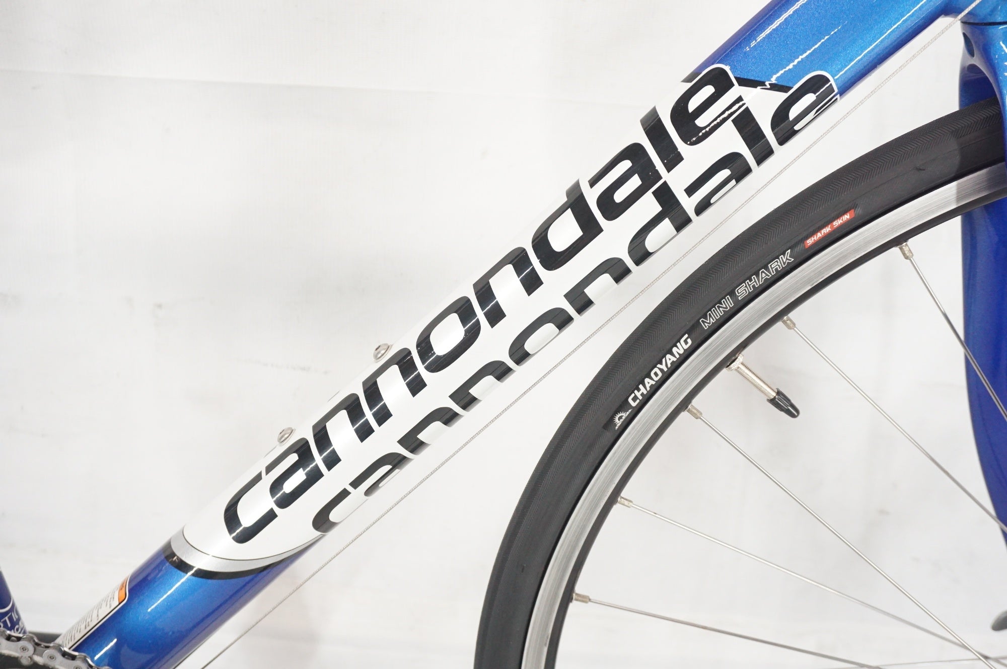 Cannondale R700 ロードバイク 売り CANNONDALE 「キャノンデール」 R700 2004年モデル ロードバイク