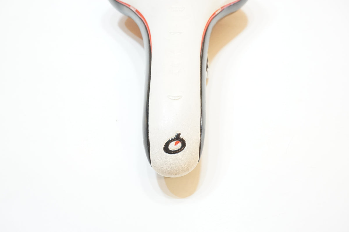 PROLOGO 「プロロゴ」 NAGO EVO NACK サドル / 浦和ベース