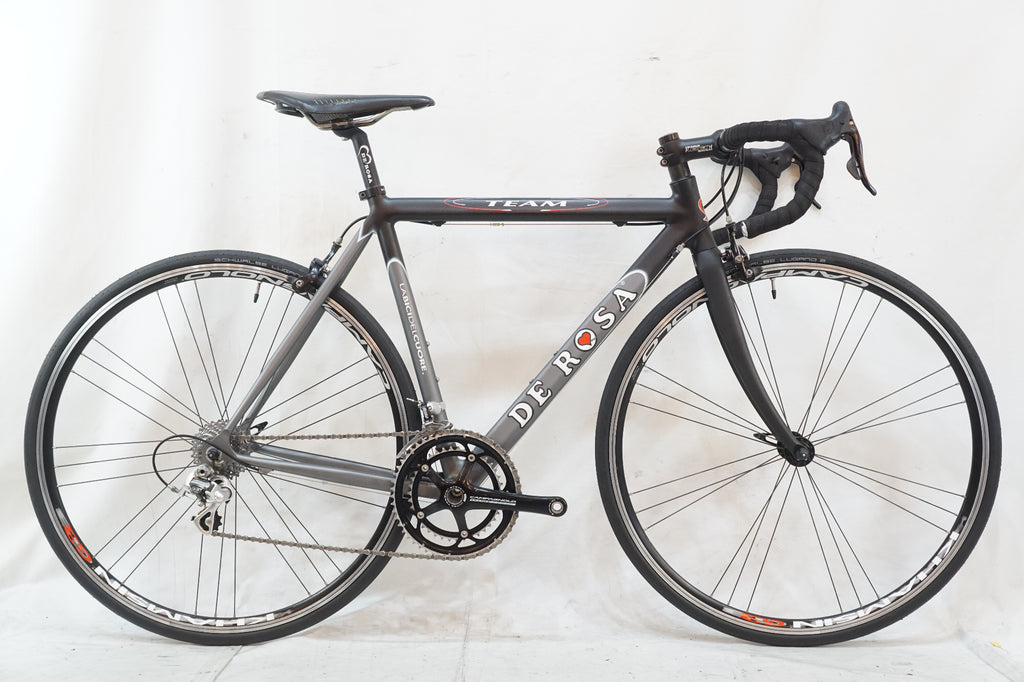 【週末限定最終値下げ中】DE ROSA TEAM ロードバイク グレー/ブラック DE ROSA 「デ ローサ」 TEAM 2006頃 ロードバイク / バイチャリ浦和
