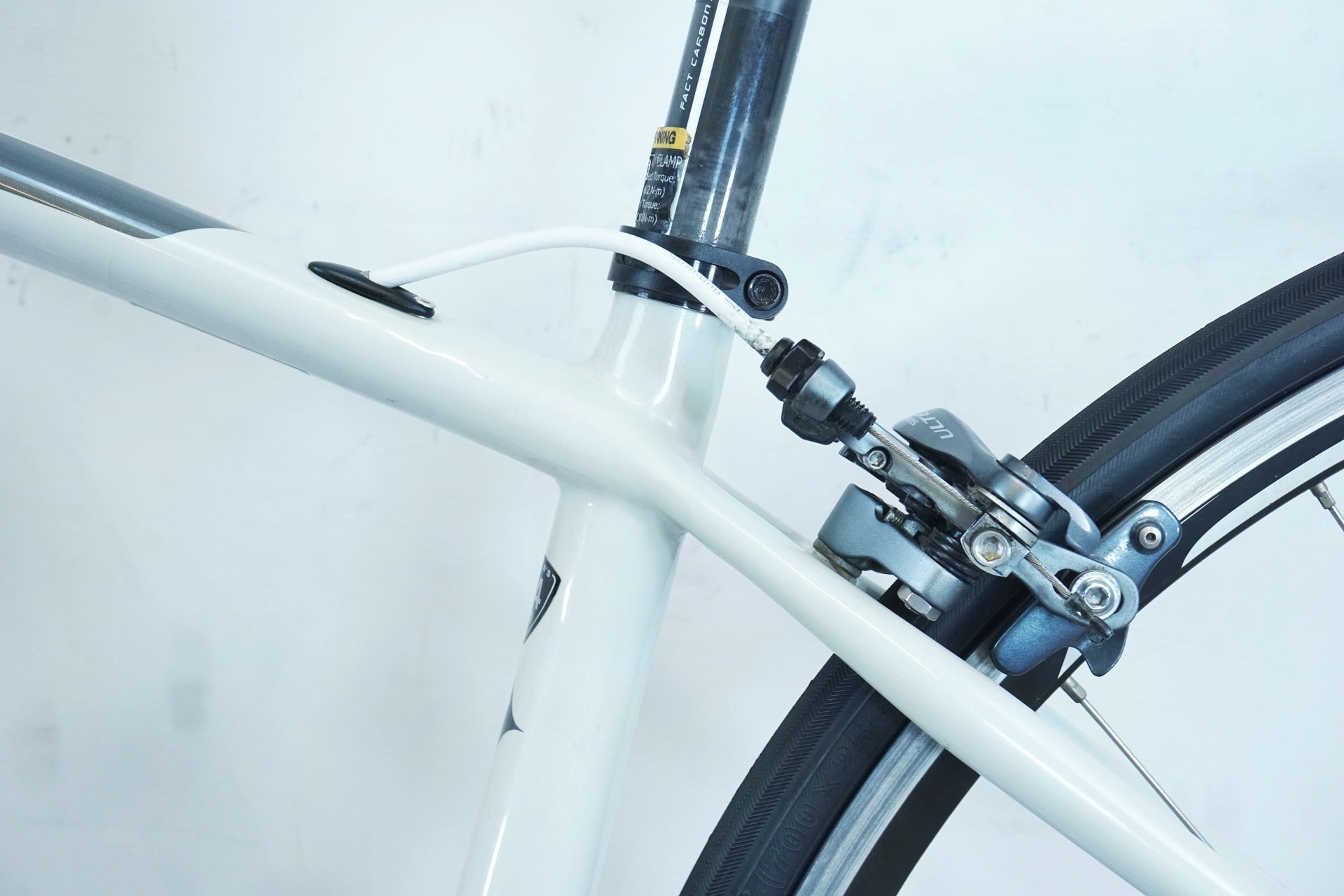 SPECIALIZED 「スペシャライズド」 AMIRA SL4 COMP 2015年モデル