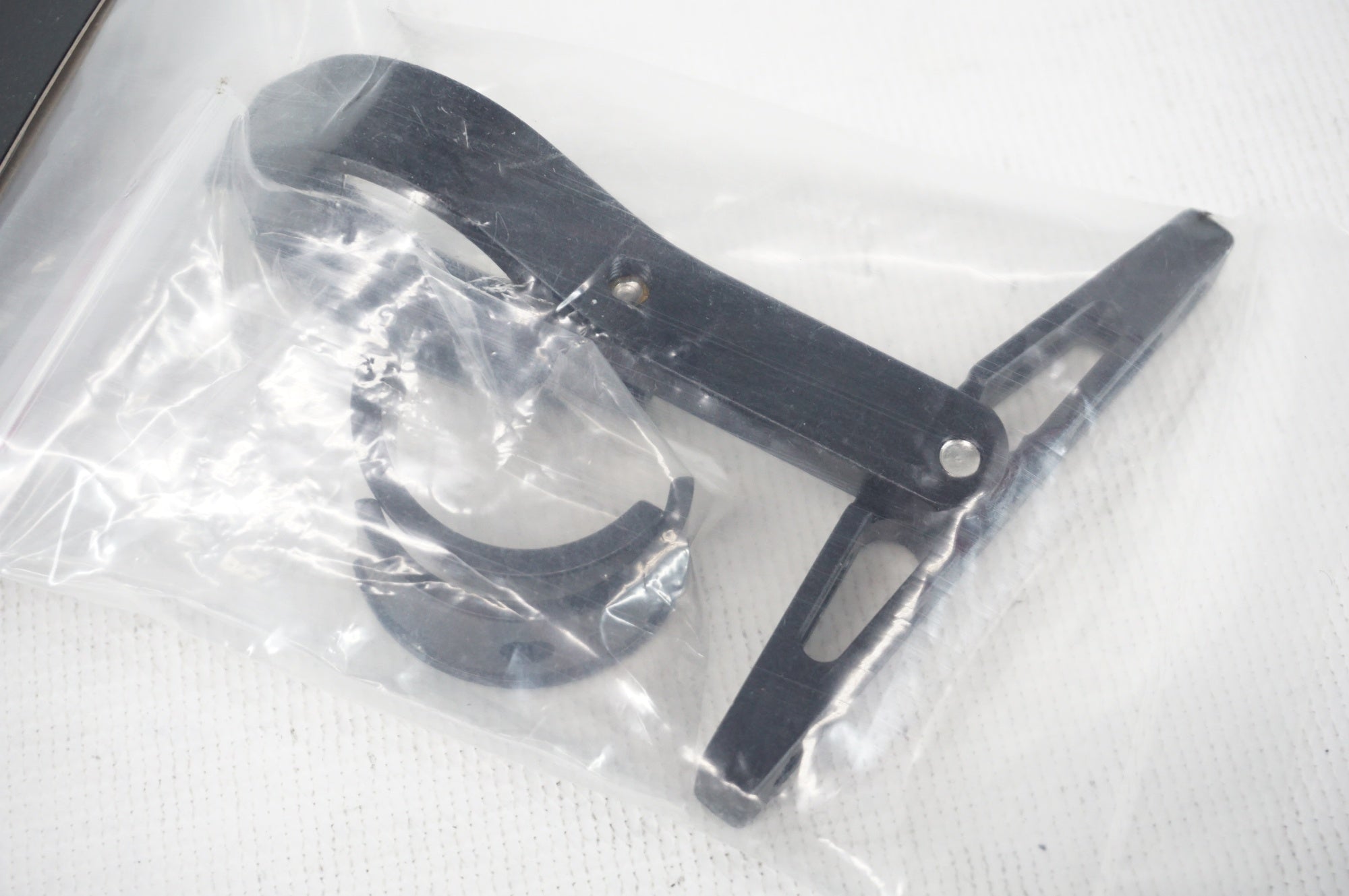 TNI 「ティーエヌアイ」 シートポスト取付用 ボトルケージアダプター / 阪急塚口店