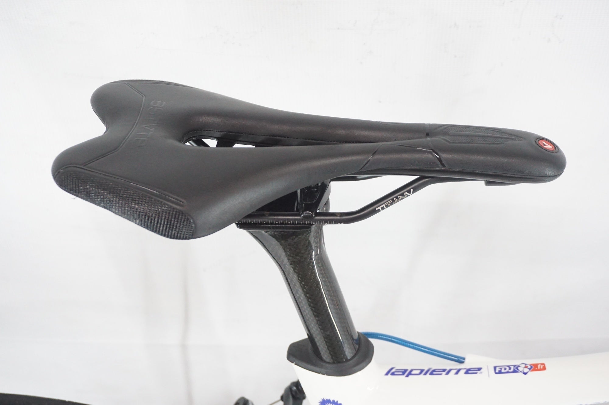 ボブジョニーヘッド加藤様 Panther ロードバイク ホワイト/ブルー LAPIERRE 「ラピエール」 AIRCODE 500 FDJ MCP 2015年モデル ロード