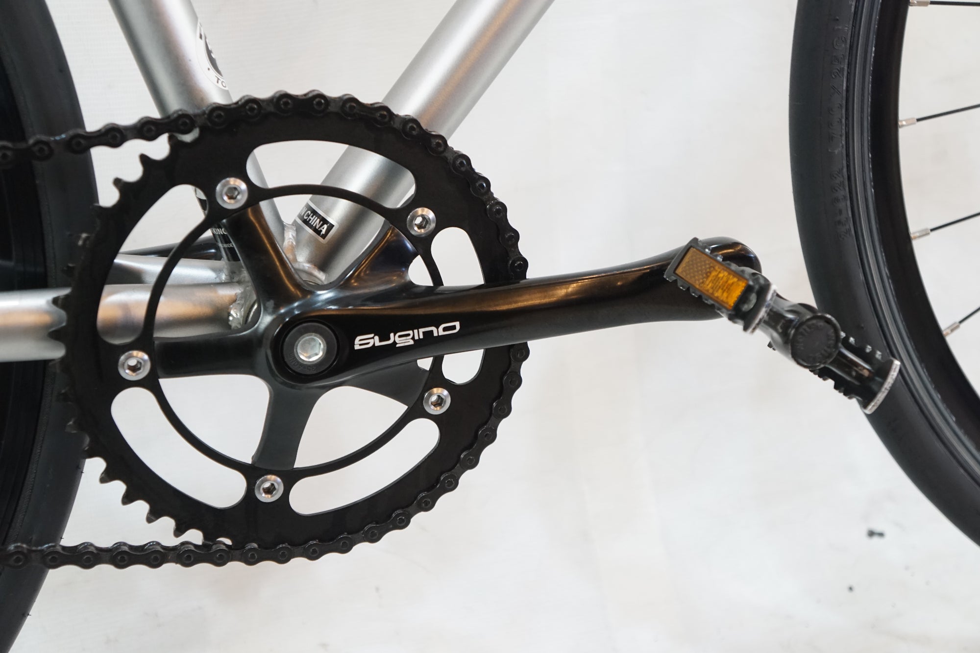 FUJI 「フジ」 FEATHER 2023年モデル ピストバイク / バイチャリ浦和ベース