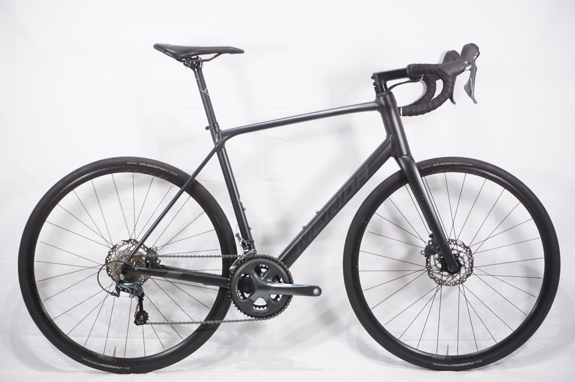 MERIDA 「メリダ」 SCULTURA ENDURANCE 300 2025年モデル ロードバイク / AKIBA店