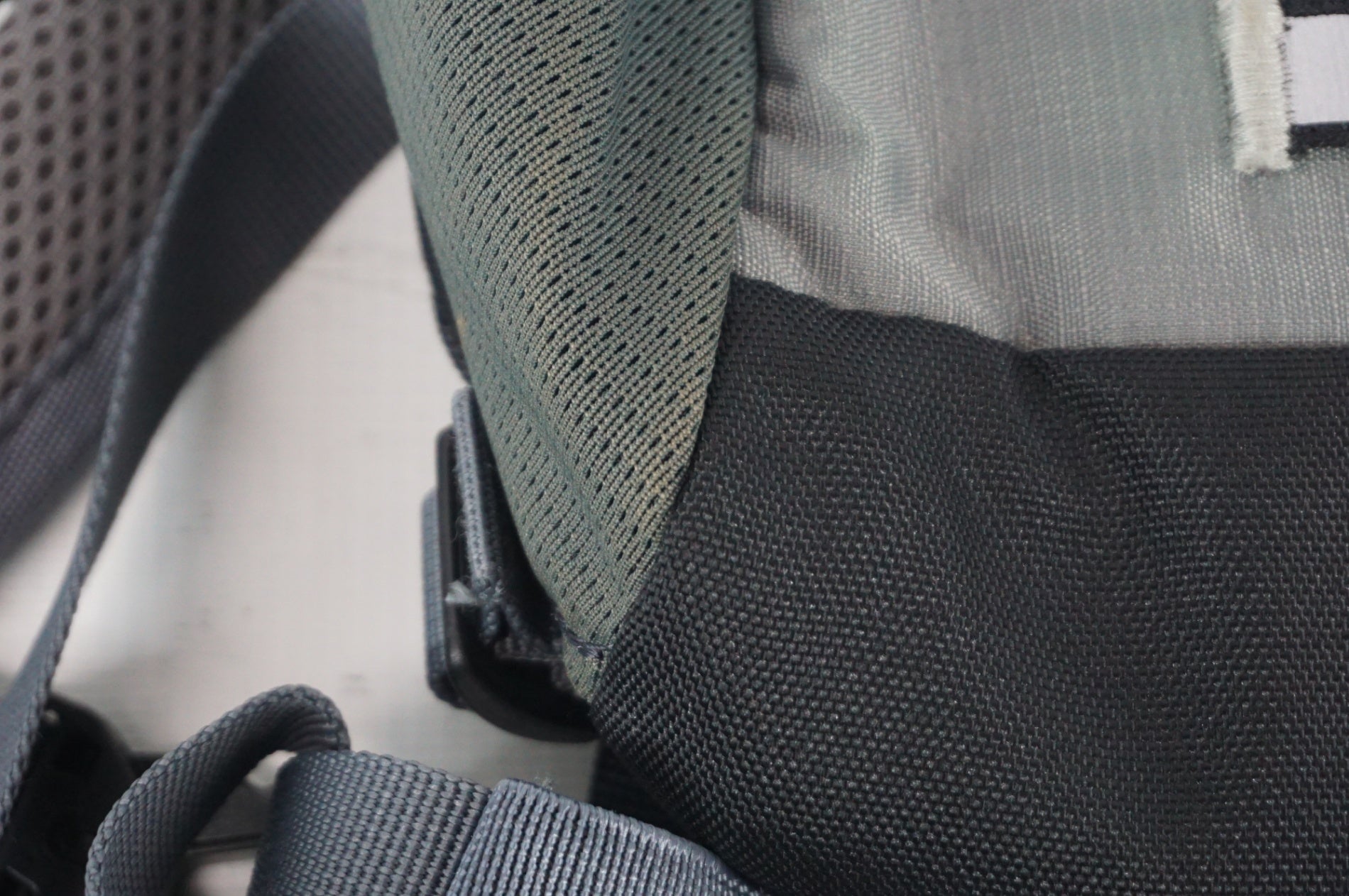 DEUTER 「ドイター」 ULTRA RIDE 6 バックパック / 阪急塚口店