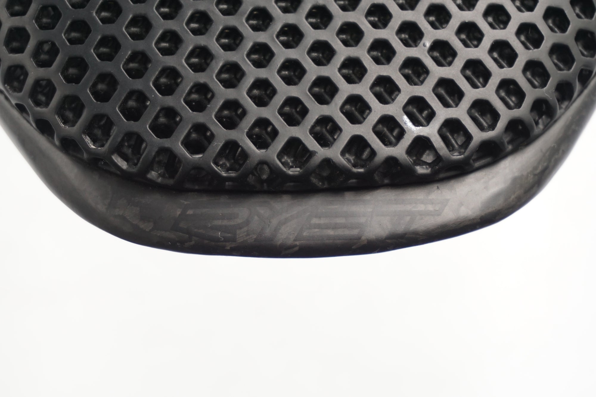 RYET 「リーエト」 AIRCODE 3D サドル / 奈良店