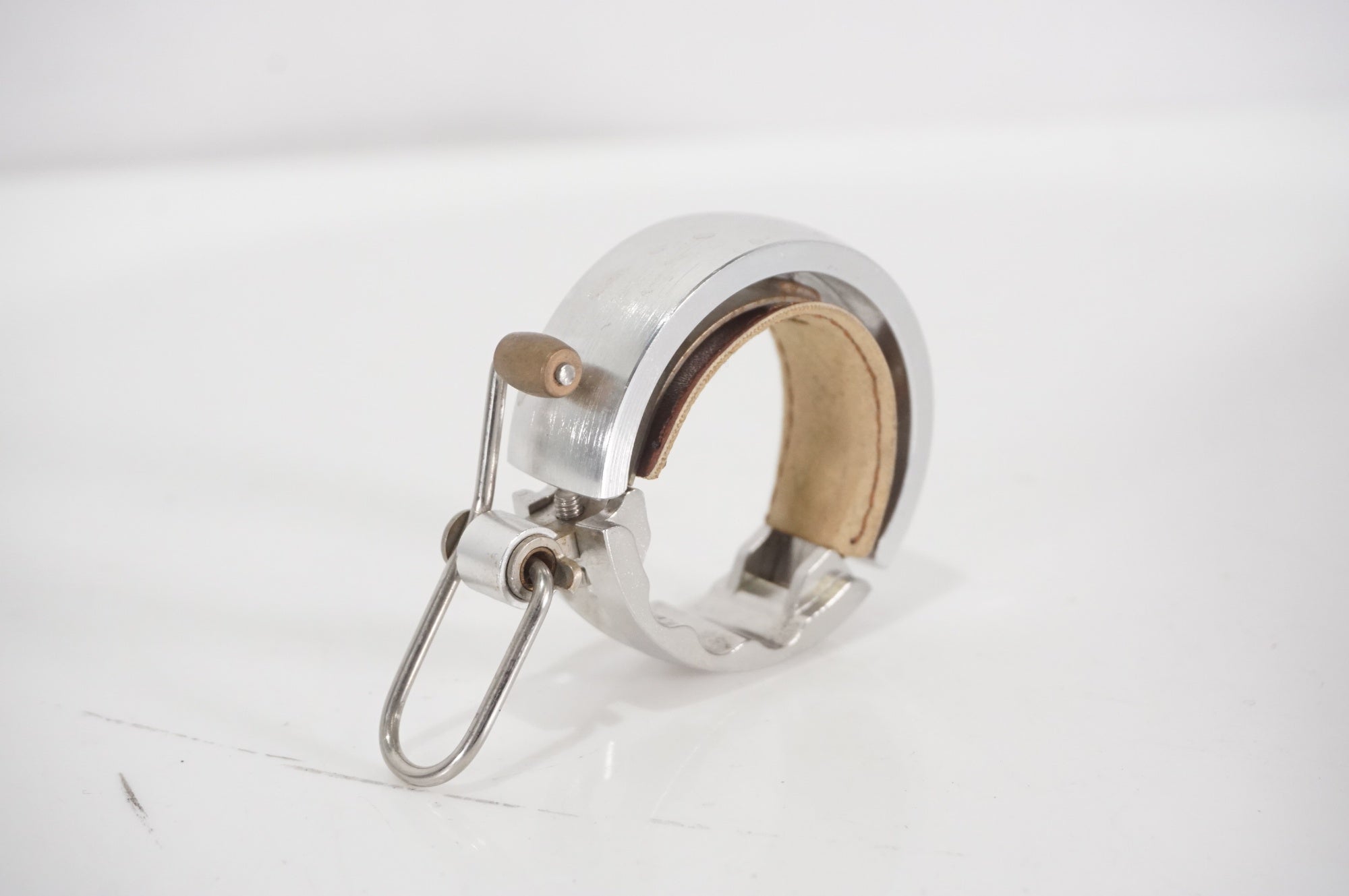 KNOG 「ノグ」 Oi LUXE ベル / AKIBA店