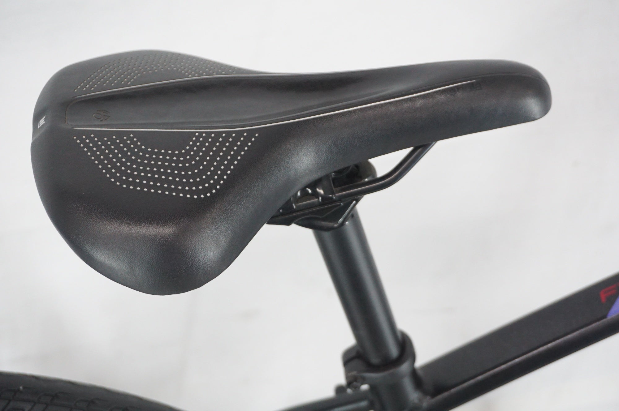 TREK 「トレック」 FX3 WSD DISC 2020-2021年モデル クロスバイク 
