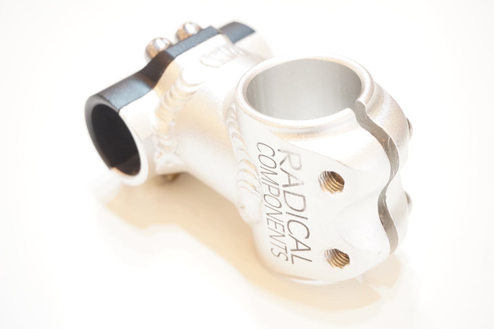 RADICAL COMPONENTS 「ラジカルコンポーネンツ」　φ25.4 50mm ステム / バイチャリ浦和ベース