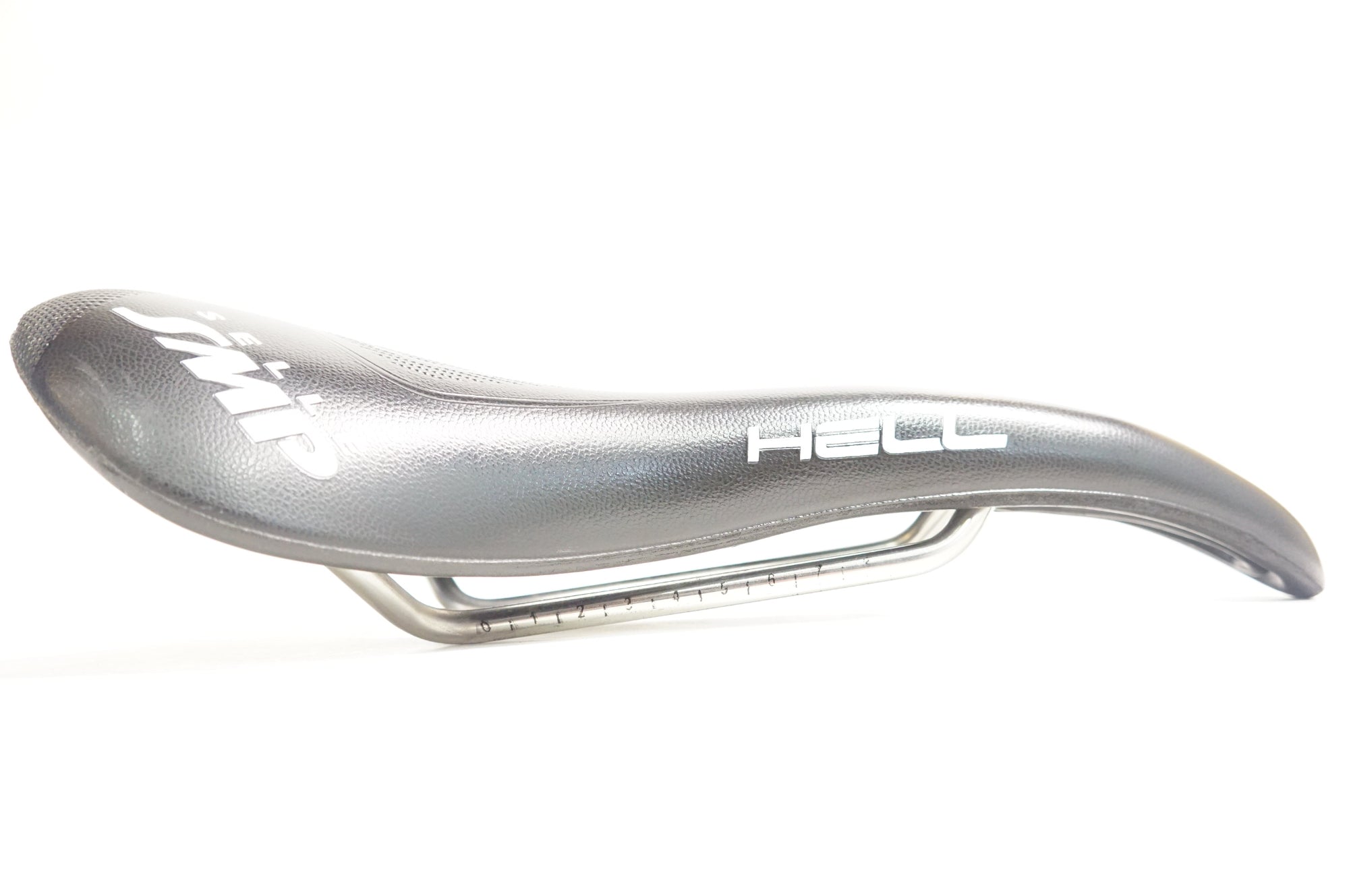 SELLE SMP 「セラ エスエムピー」 HELL サドル / 熊谷本店