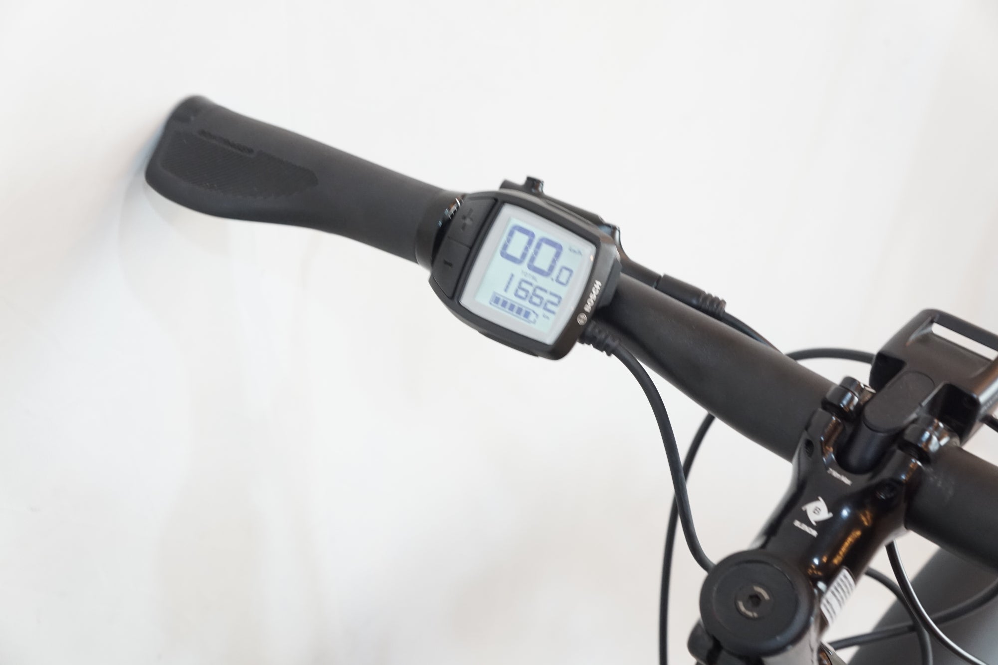 TREK 「トレック」 ALLANT+8 2022年モデル E-BIKE / バイチャリ浦和ベース