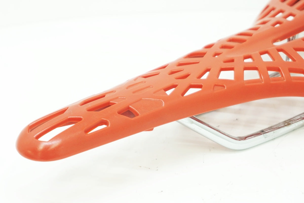 VERTU 「ヴァーチュ」 サドル / 大阪美原北インター店