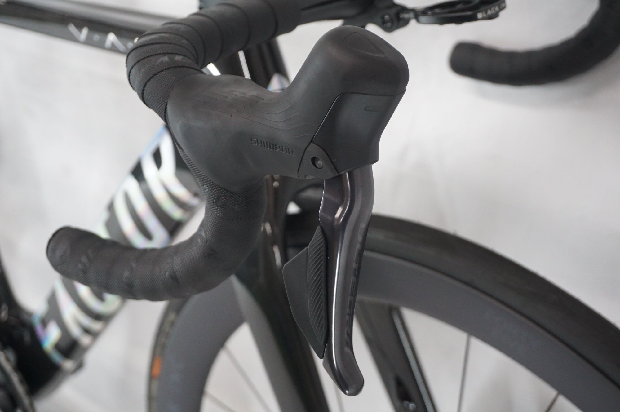 FACTOR 「ファクター」 OSTRO VAM ULTEGRA Di2 2023年モデル ロードバイク / 阪急塚口店