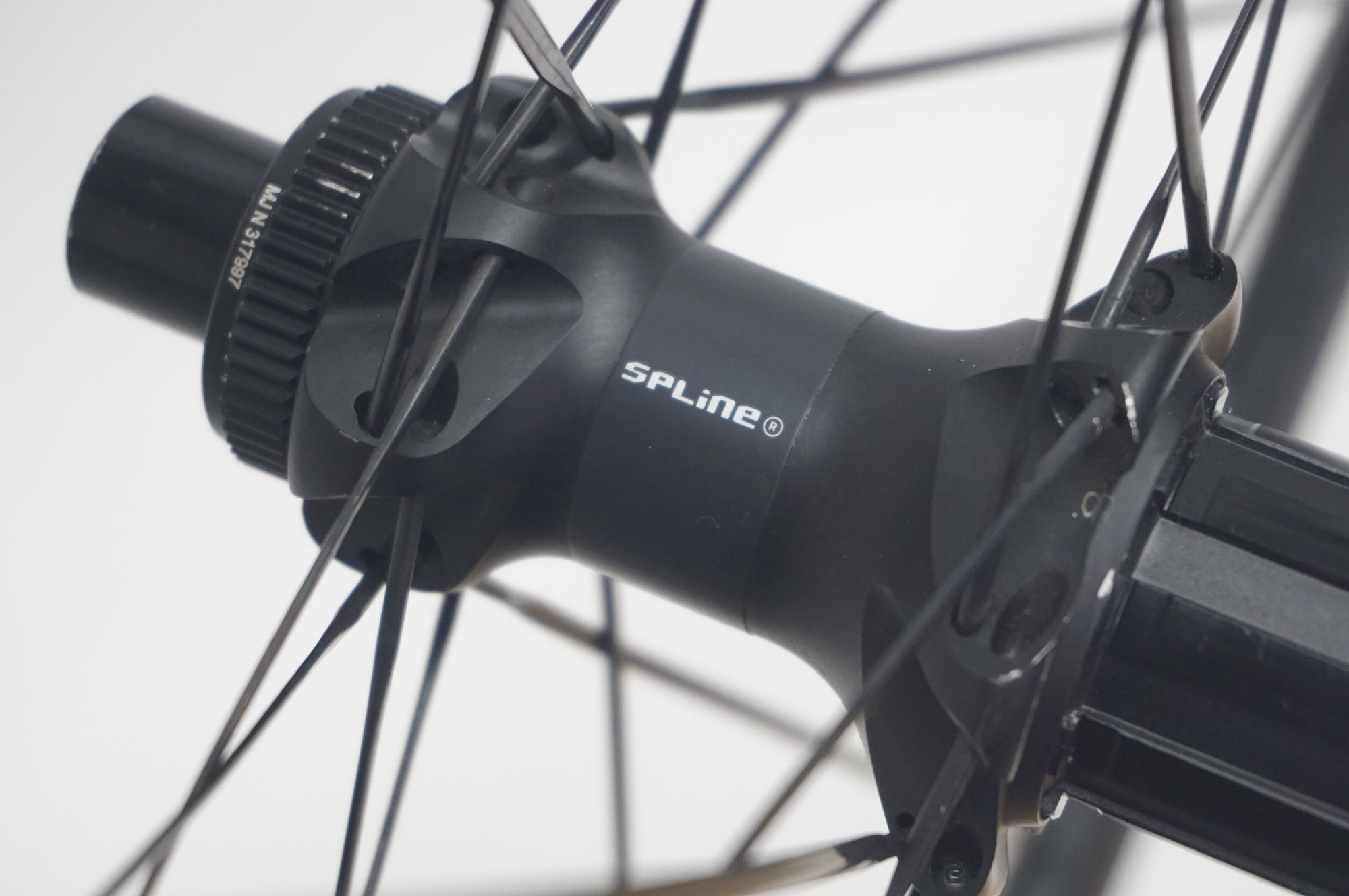DT SWISS 「ディーティースイス」 P1800 SPLINE DB シマノ11速