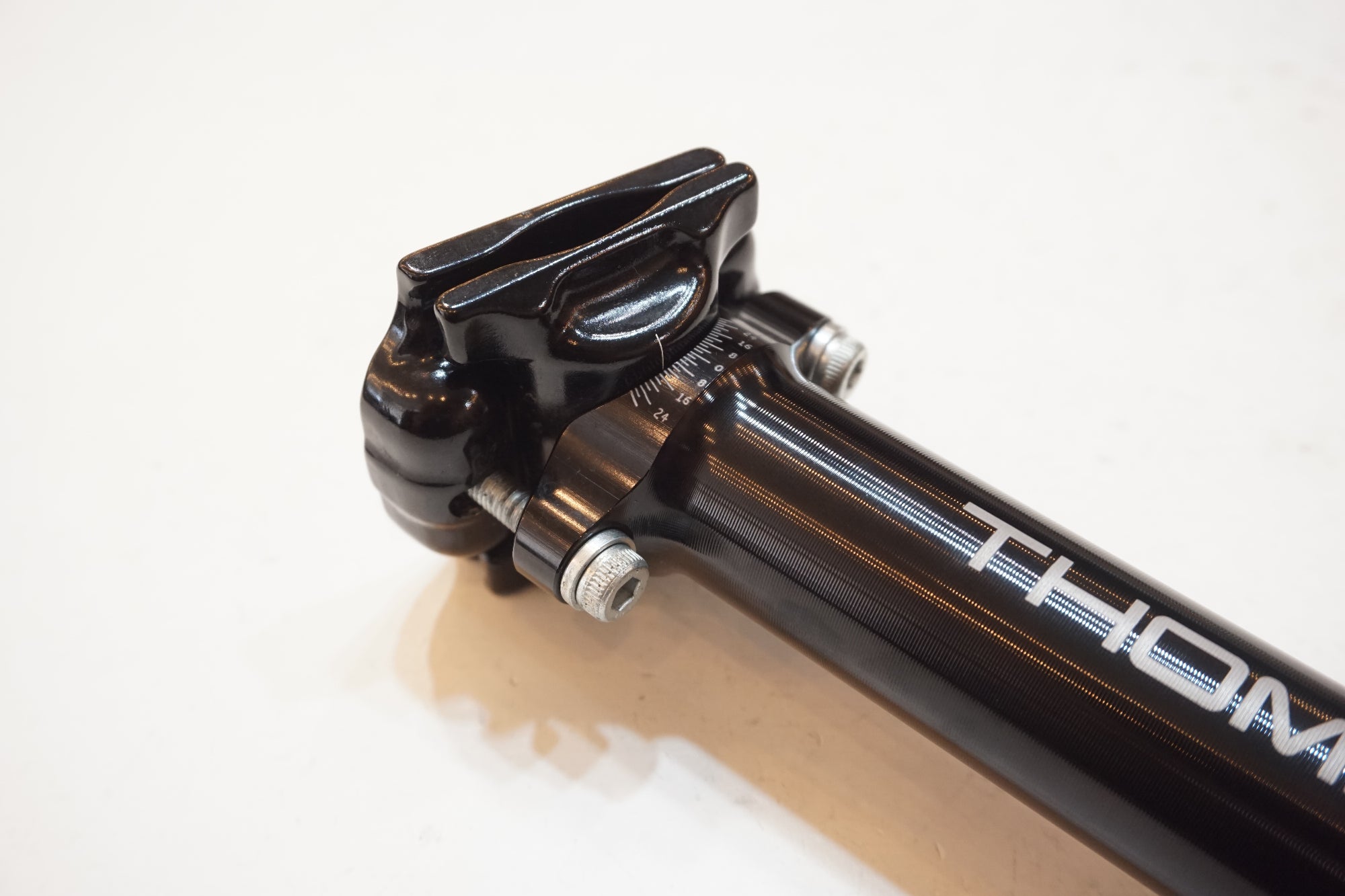 THOMSON 「トムソン」 ELITE φ26.8 330mm シートポスト / バイチャリ浦和ベース