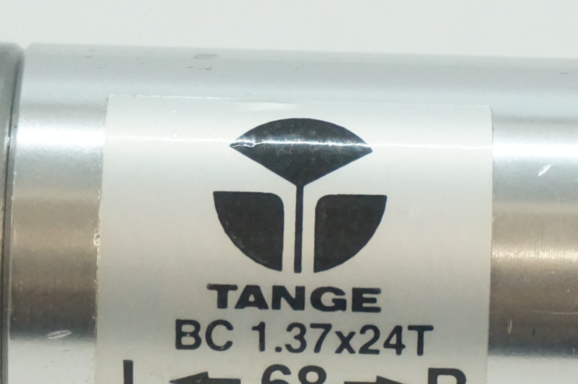 TANGE 「タンゲ」 LN7922 ボトムブラケット / 福岡店