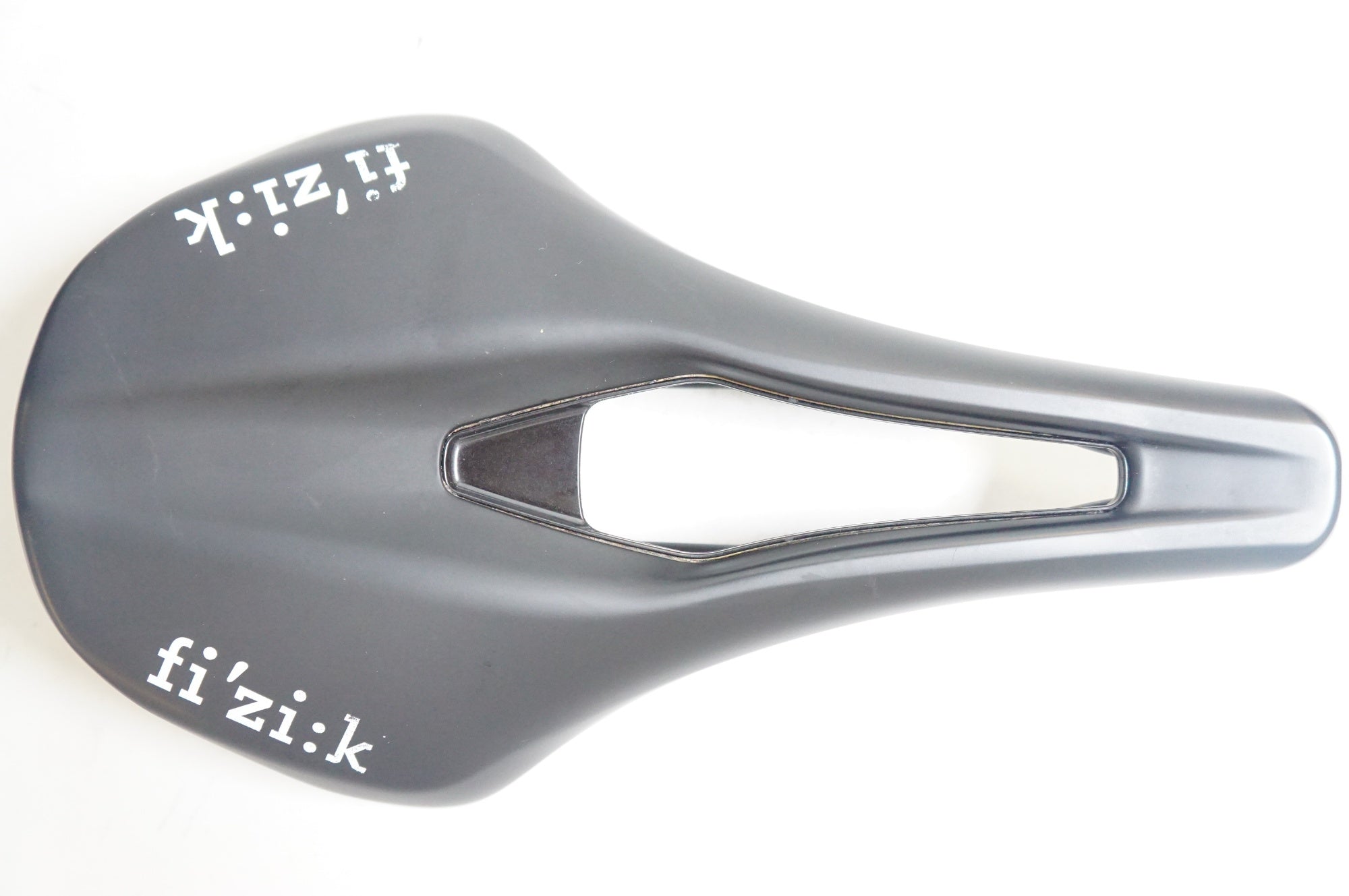 FIZIK 「フィジーク」 TEMPO ARGO R5 サドル / 熊谷本店