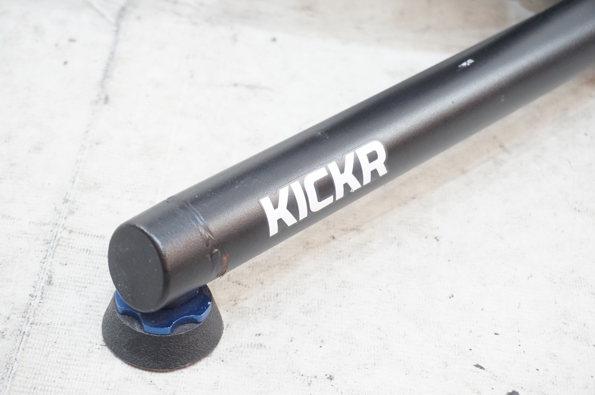 WAHOO 「ワフー」 KICKR WF113 サイクルトレーナー / 浦和ベース
