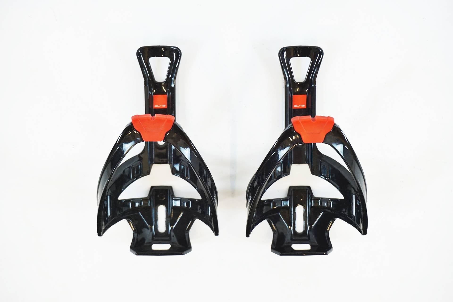 ELITE 「エリート」 CANNIBAL XC ボトルケージセット / 有明