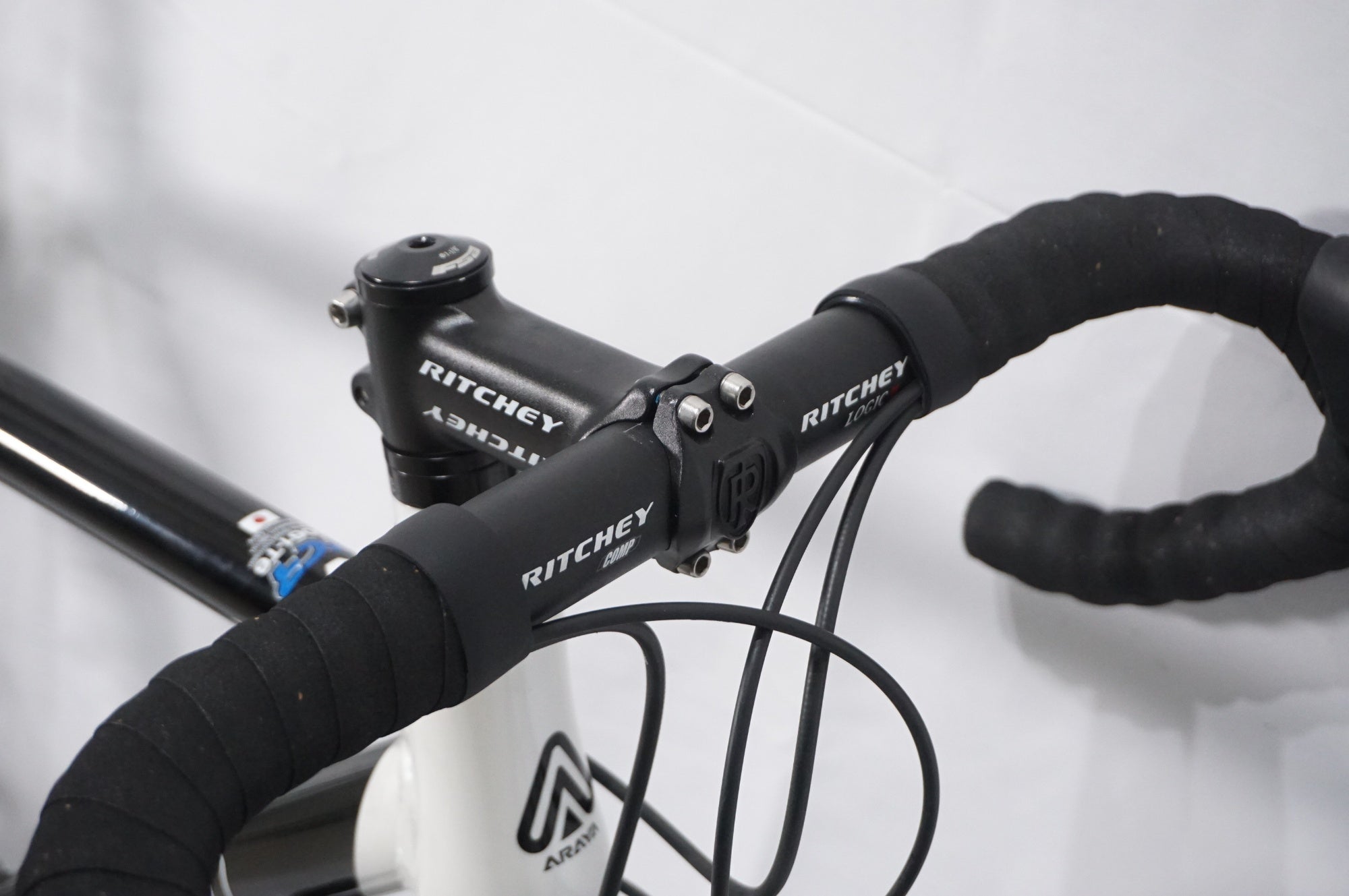 ARAYA 「アラヤ」 EXCELLA RACE 2015年モデル ロードバイク / AKIBA店