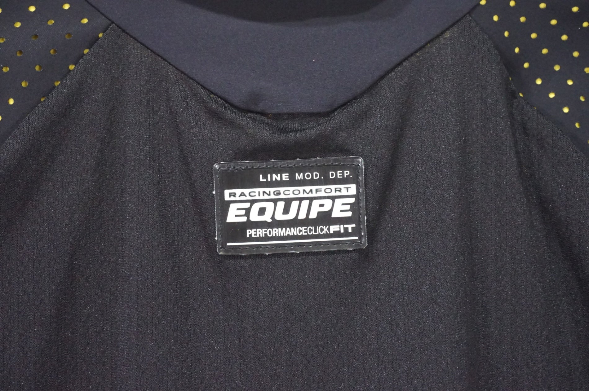 ASSOS 「アソス」 Mサイズ ベスト / AKIBA店