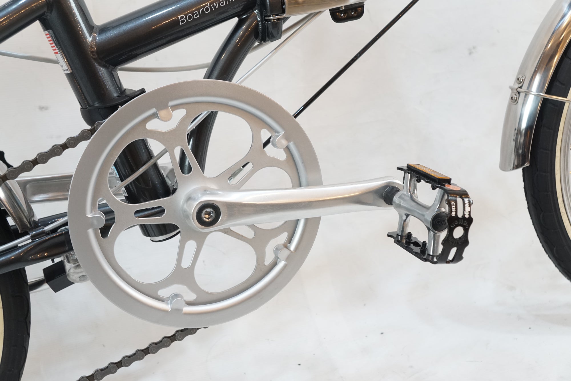 DAHON 「ダホン」 BOARDWALK D7 2022年モデル 20インチ 折り畳み自転車 / バイチャリ浦和ベース