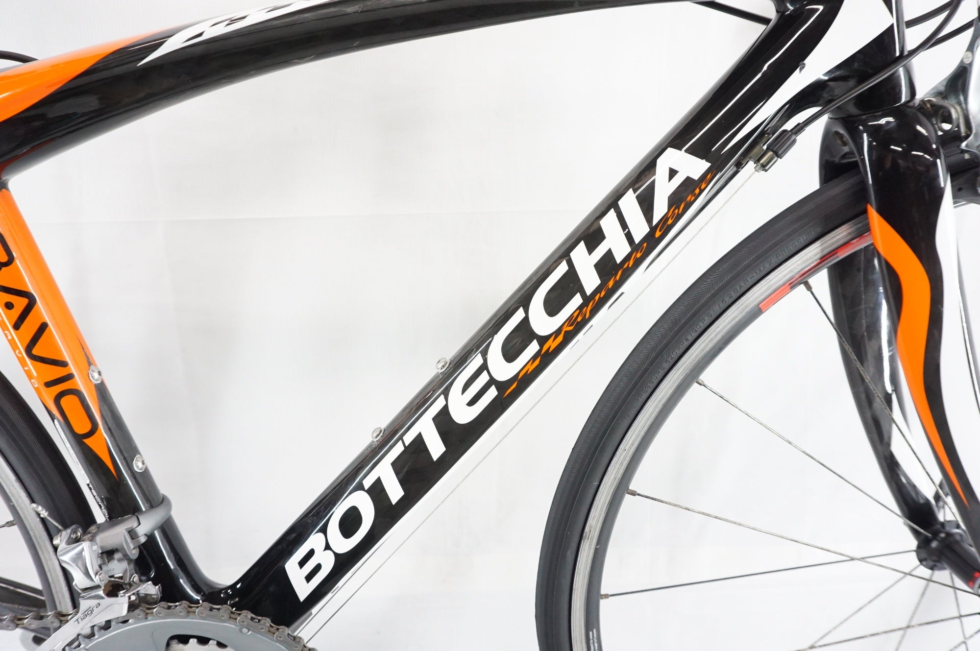 BOTTECCHIA 「 ボッテキア」  8AVIO 2013年モデル ロードバイク / 阪急塚口店
