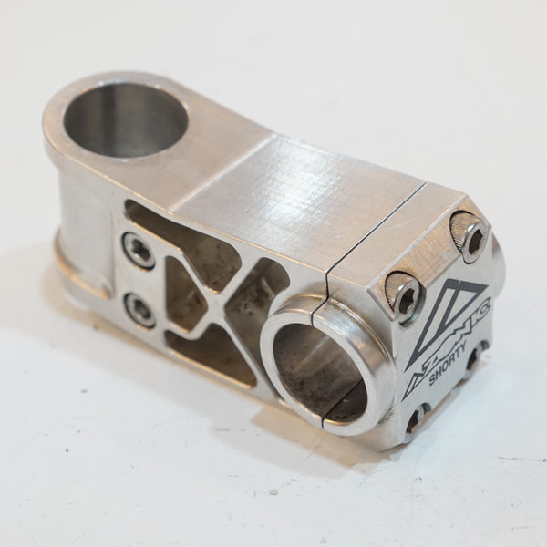 人気を誇る 「アゾニック」 AZONIC SHORTY バイチャリ / ステム 70mm φ25.4 40mm～