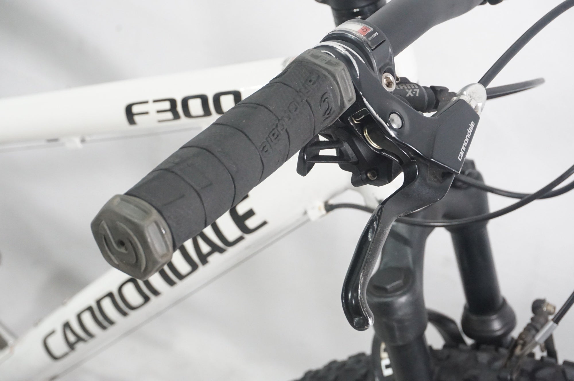 ジャンク CANNONDALE 「キャノンデール」 F300 2001年モデル マウンテンバイク / AKIBA店