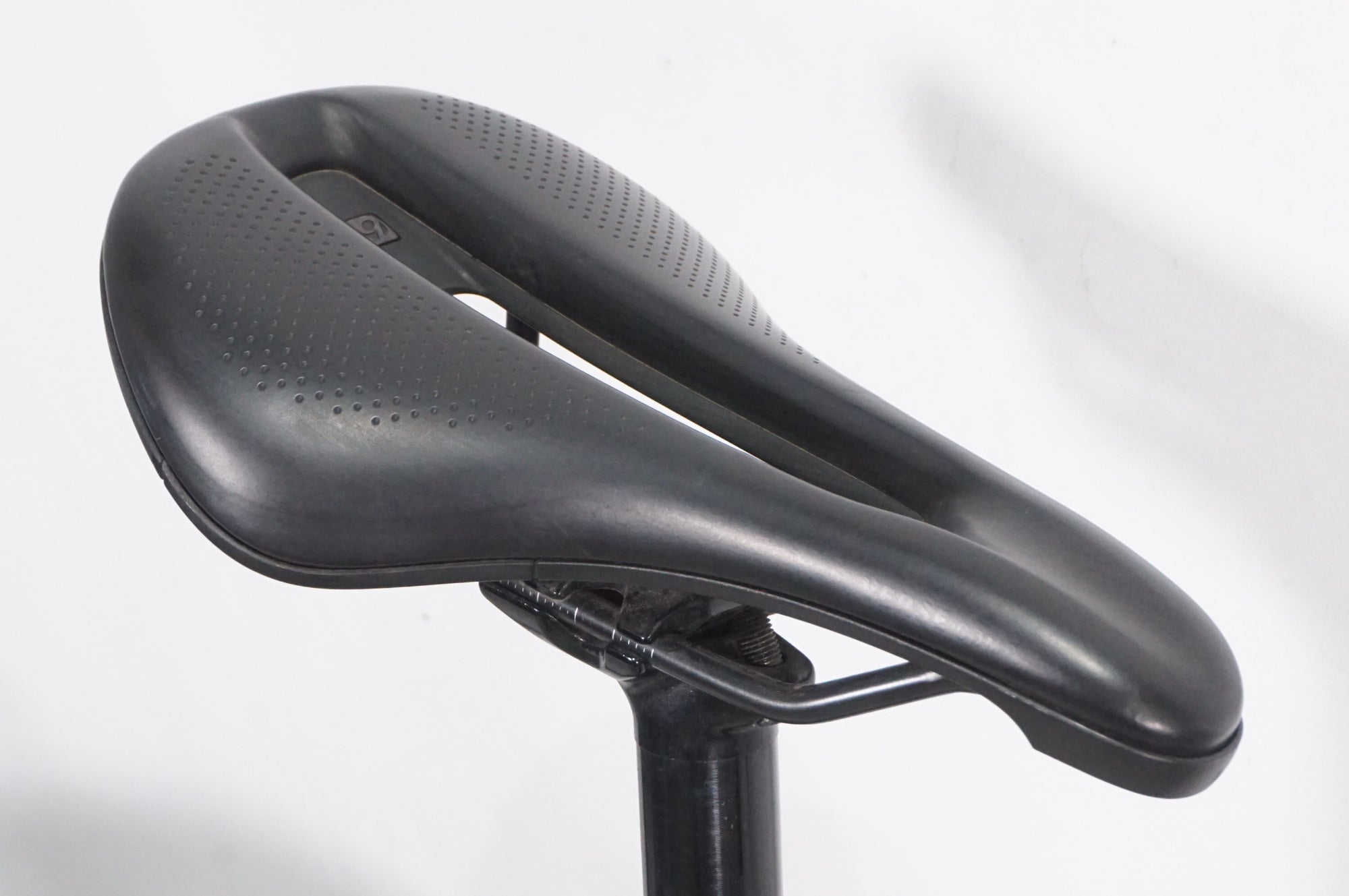 TREK 「トレック」 EMONDA ALR5 DISC 2023年モデル ロードバイク / AKIBA店