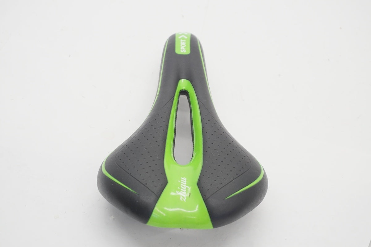 ZHIGIU 「チー・チウ」SPORT サドル/ 京都八幡店