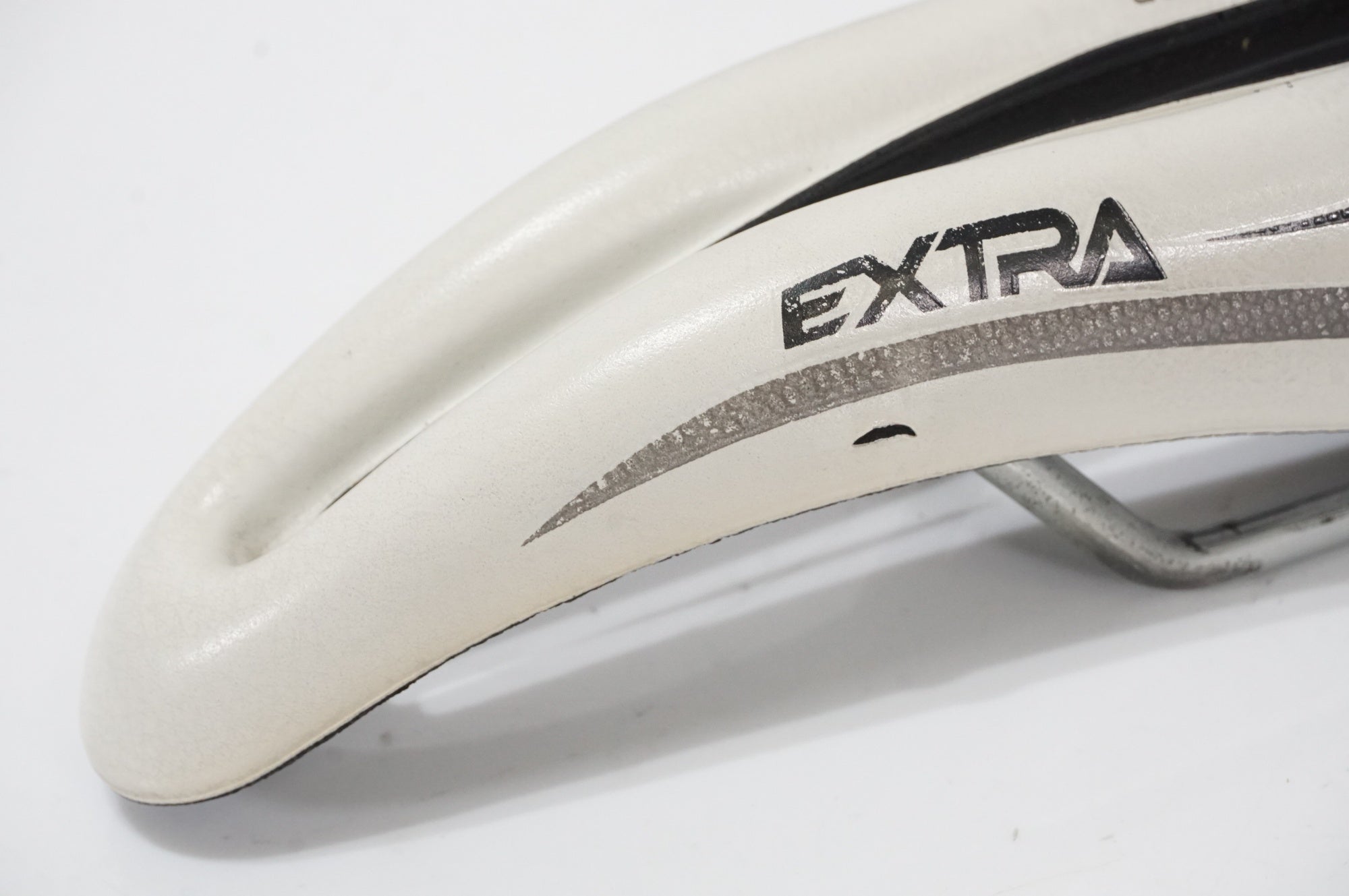 SELLE SMP 「セラエスエムピー」 EXTRA サドル / AKIBA店