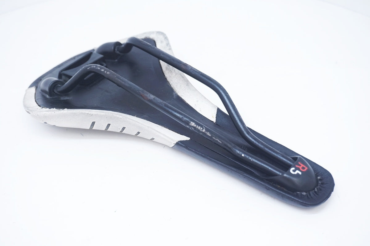 FIZIK 「フィジーク」 ANTARES R5 サドル / 大阪美原北インター店