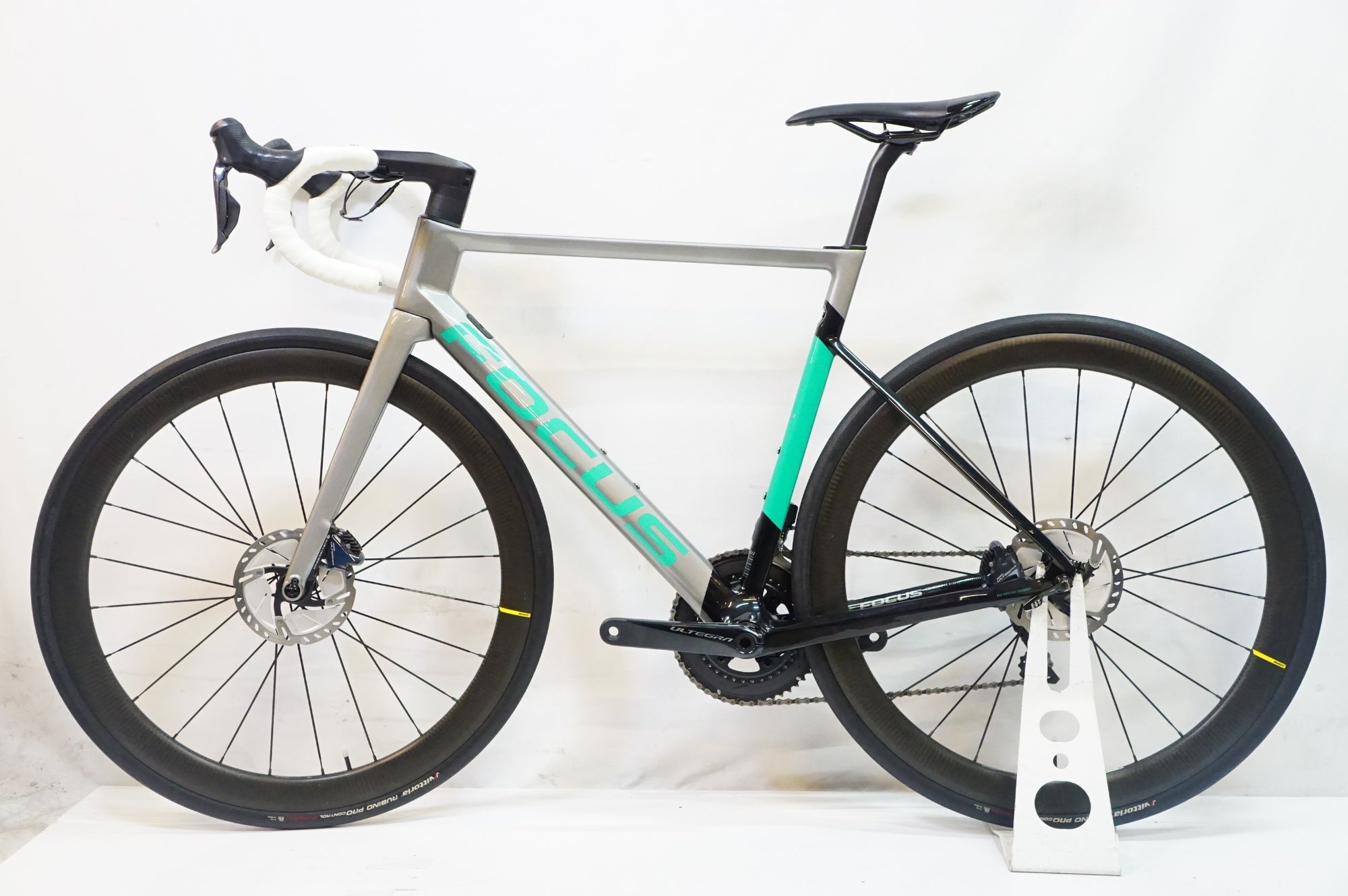 自転車本体 FOCUS FOCUS 「フォーカス」 IZALCO MAX DISC 9 ULTEGRA Di2 2020年モデル