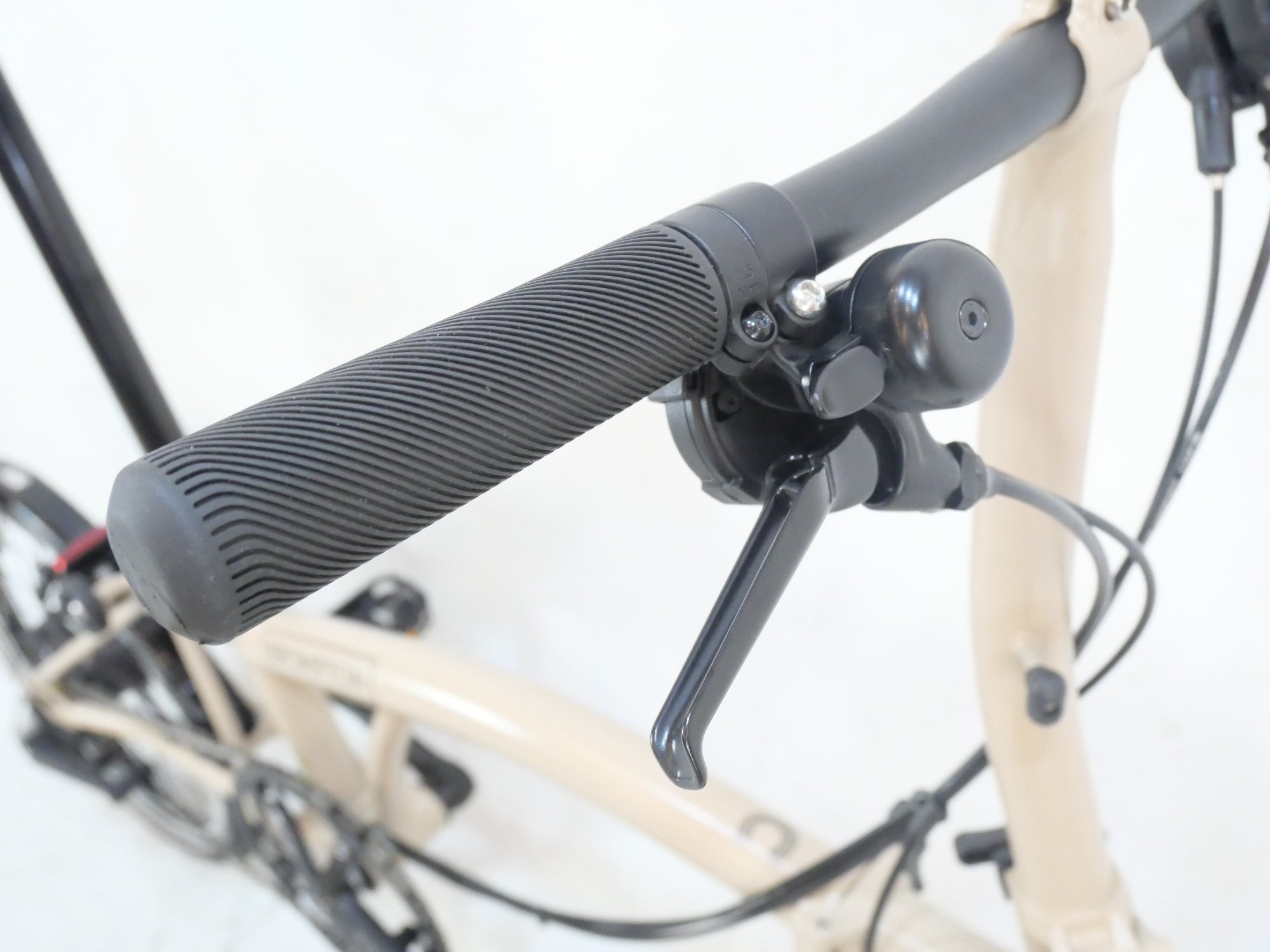 BROMPTON 「ブロンプトン」 C LINE EXPLORE LOW HANDLE 16インチ 2023年モデル 折り畳み自転車 / バイチャリ浦和ベース