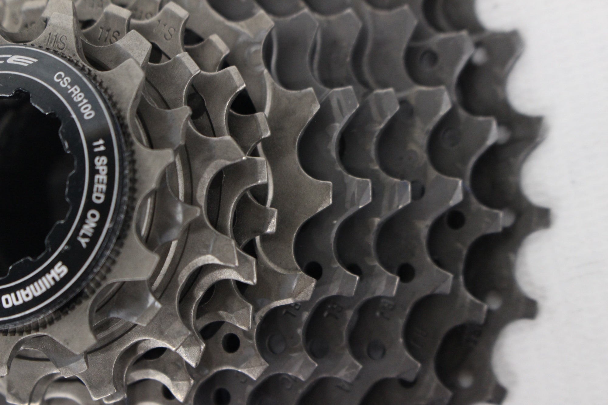 SHIMANO 「シマノ」 DURA-ACE CS-R9100 11-30T スプロケット