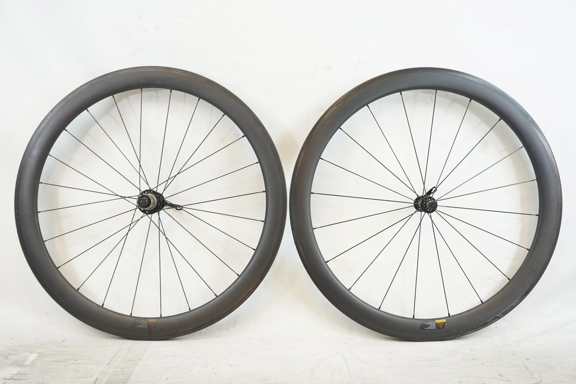 ブランド不明 カーボンリム NOVATECハブ シマノ11S ホイールセット / 有明ガーデン店