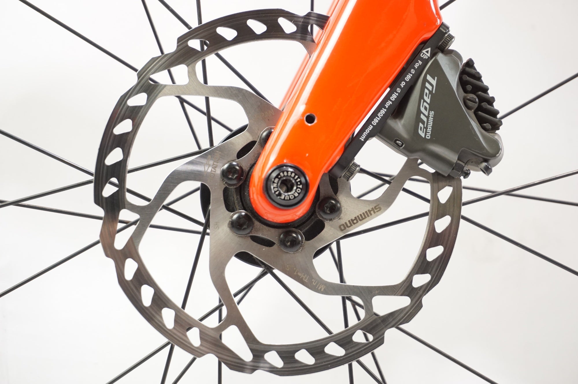 TREK 「トレック」 DOMANE AL4 DISC 2021年モデル ロードバイク