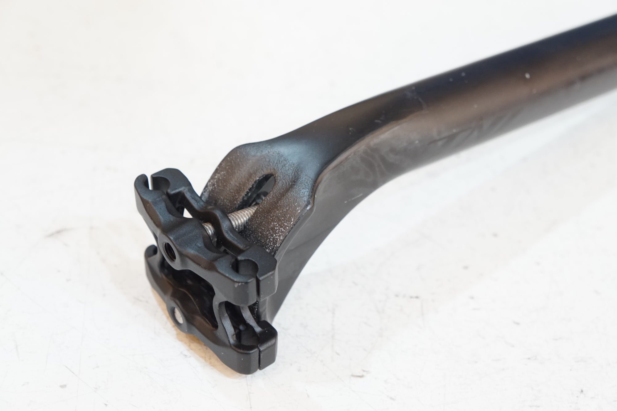 TNI 「ティーエヌアイ」 φ27.2 300mm シートポスト / バイチャリ浦和ベース