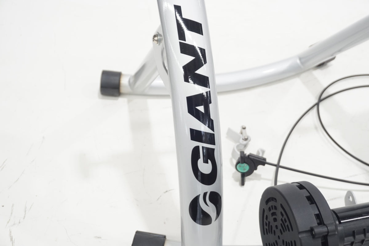 GIANT 「ジャイアント」 CYCLOTRON MAG サイクルトレーナー / 滋賀大津店