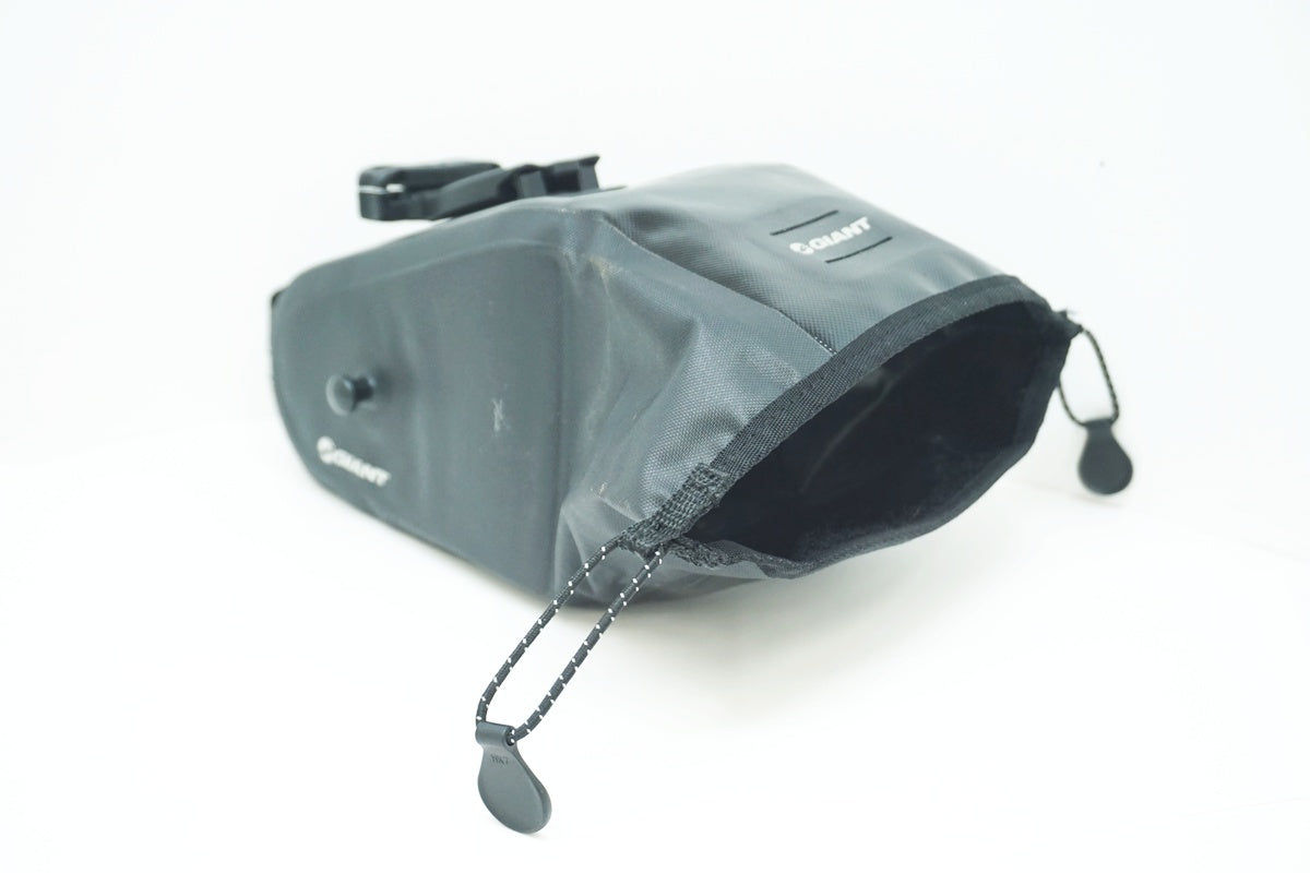 GIANT 「ジャイアント」 サドルバッグ / 大阪美原北インター店