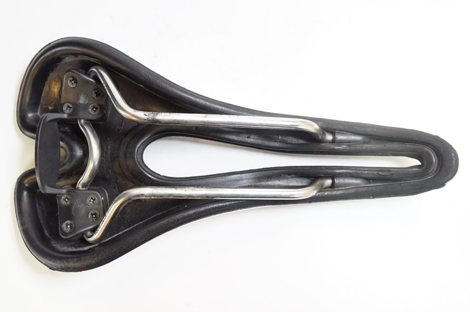 SELLE SMP 「セラ エスエムピー」 HELL サドル / 熊谷本店