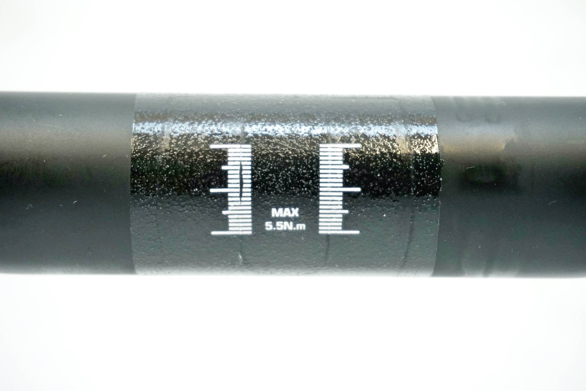 TNI EAGLE カーボンエアロハンドル 400mm φ31.8 TNI 「ティーエヌアイ」 EAGLE CARBON Φ31.8 400mm ドロップ