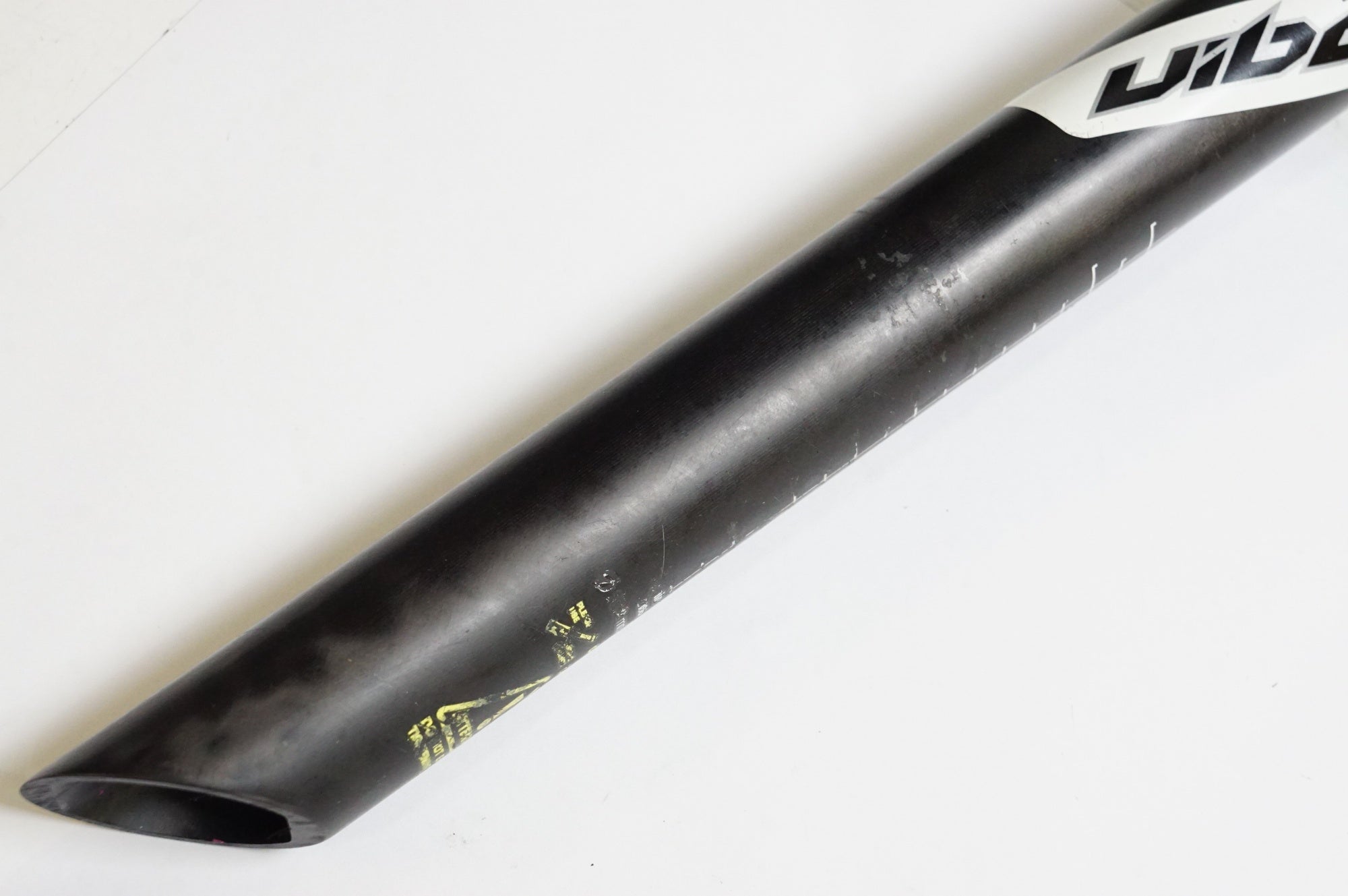 SHIMANO 「シマノ」 PRO VIBE CARBON φ27.2 280mm シートポスト / 熊谷本店