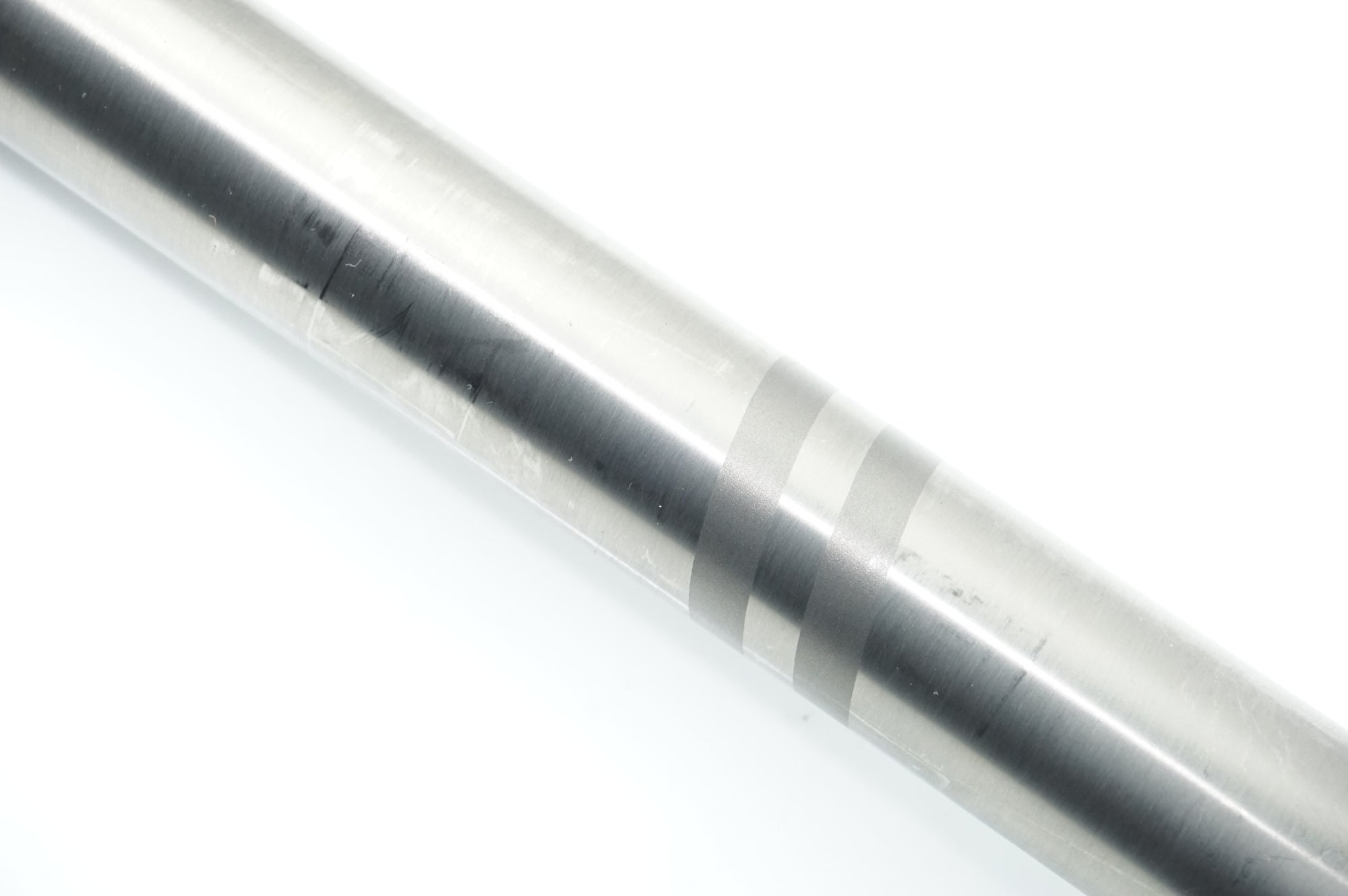 A-FRAME 「エーフレーム」 TITANIUM RISER HANDLBER φ31.8 700mm ハンドル / 中目黒店