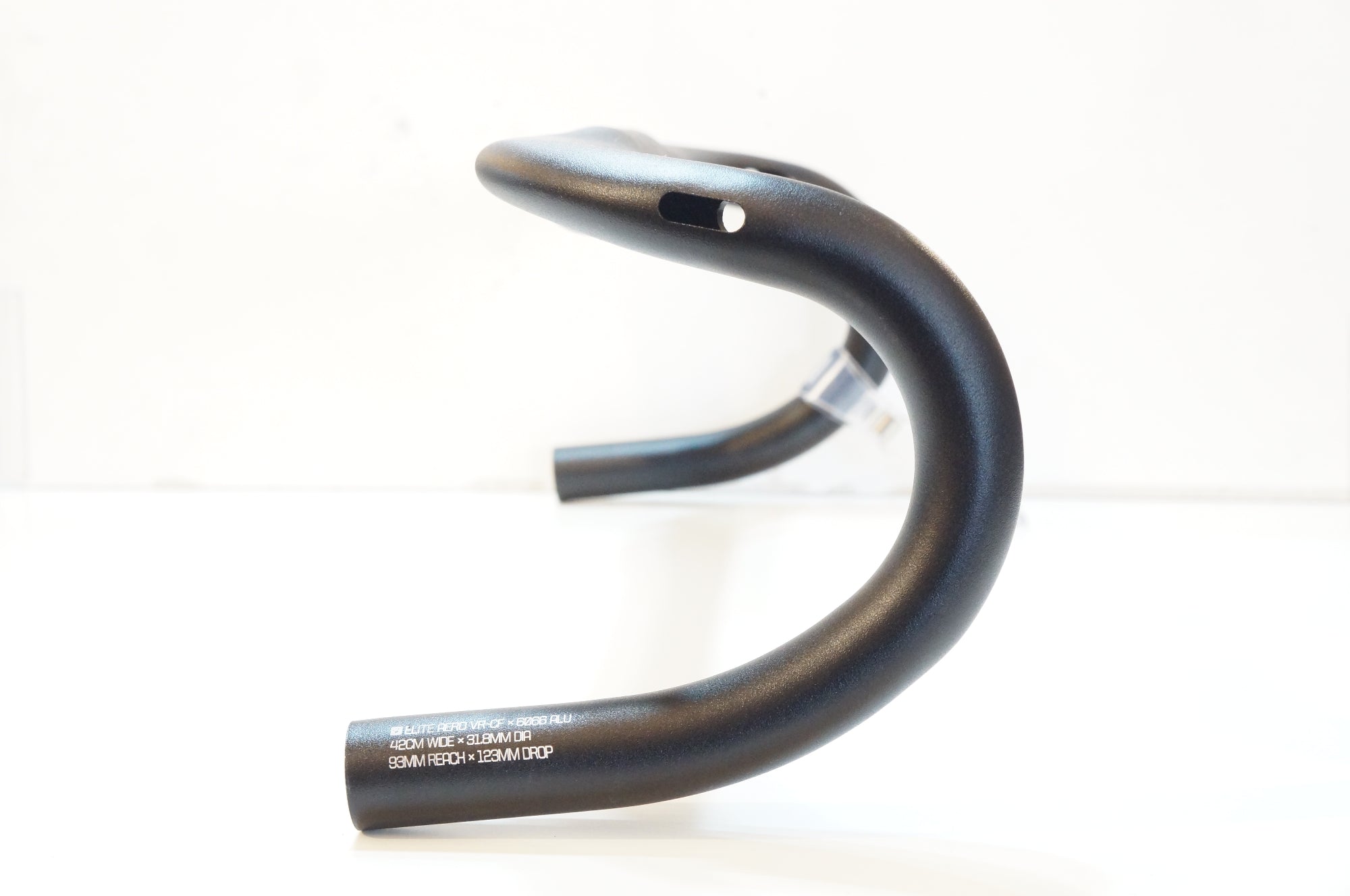 BONTRAGER 「ボントレガー」 ELITE AERO VR-CF φ31.8 420-440 / バイチャリ浦和ベース