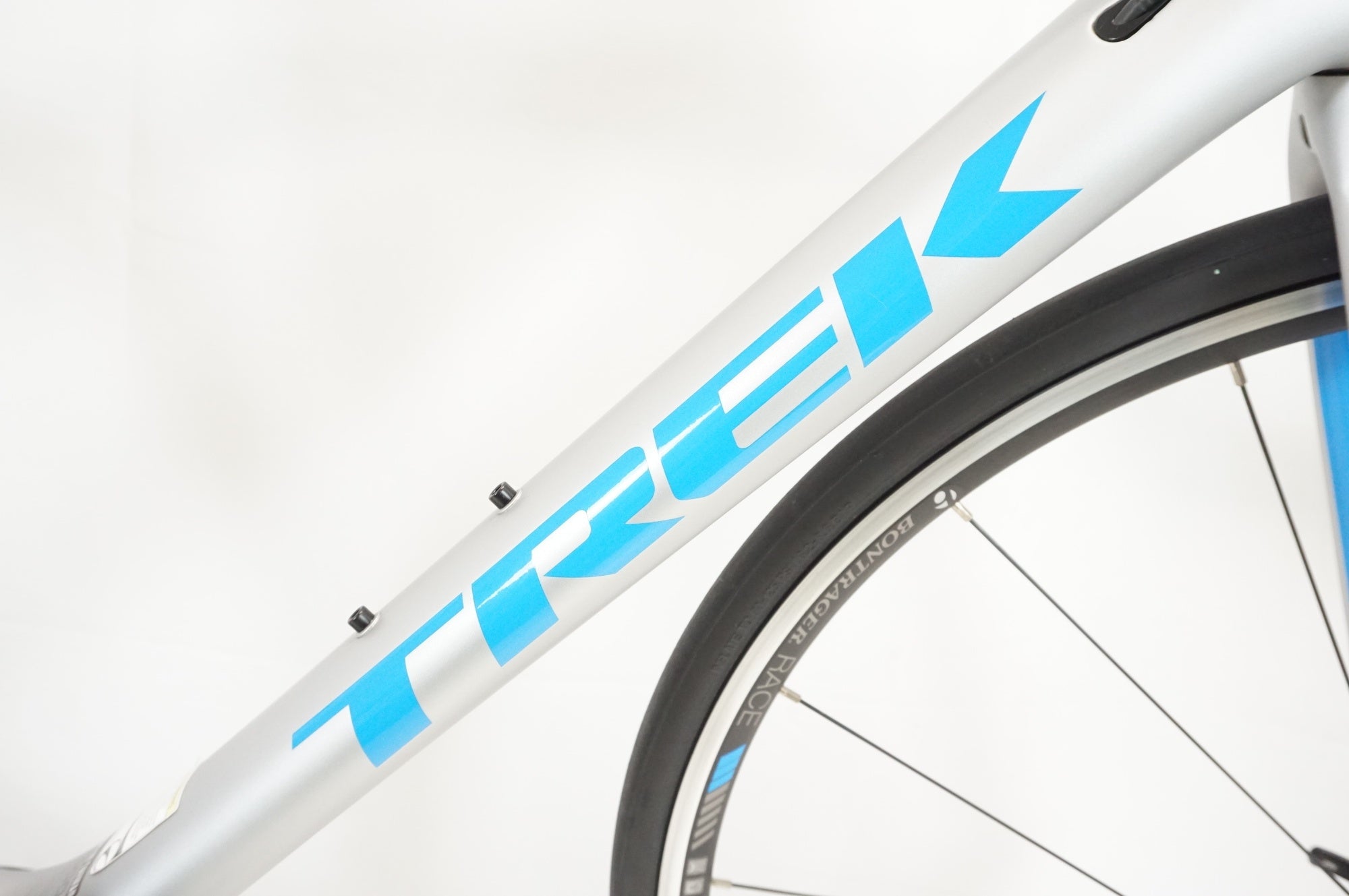 TREK 「トレック」 EMONDA SL5 2017年モデル ロードバイク Dem7VK5AKz6CMgNrlj3WEMtD2oqcmG