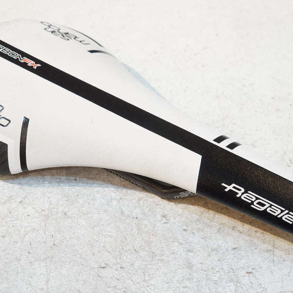 SELLE SAN MARCO 「セラ サン マルコ」 REGALE CARBON FX サドル